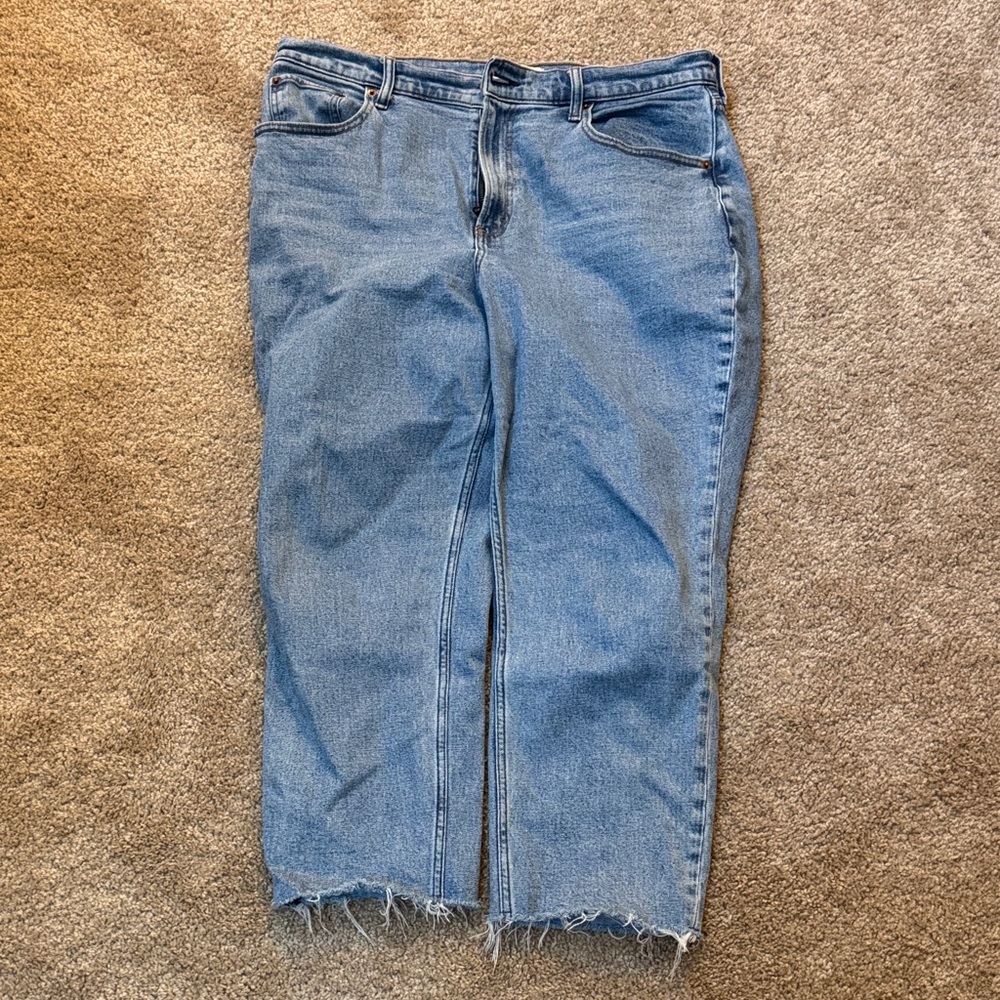 Abercrombie & Fitch Medium Ankle Straight Ultra High Rise Jeans